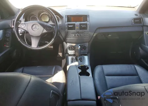 2011 Mercedes-Benz C 300 из США, поврежденный, VIN WDDGF5EB3BR137135